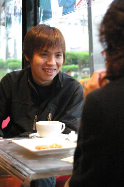 聊天表情2005-03-12咖啡廳攝影拍照2003年至2006年加崙工作室(大開劇團)時期台中20號倉庫藝術特區藝術村