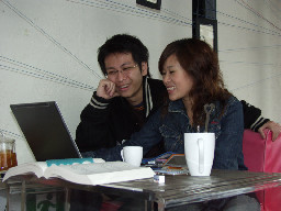聊天表情2006-03-26咖啡廳攝影拍照2003年至2006年加崙工作室(大開劇團)時期台中20號倉庫藝術特區藝術村