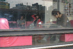 張凱耀2006-04-01咖啡廳攝影拍照2003年至2006年加崙工作室(大開劇團)時期台中20號倉庫藝術特區藝術村