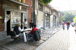 藝術走廊(藝術家工作室前)2003年至2006年加崙工作室(大開劇團)時期台中20號倉庫藝術特區藝術村