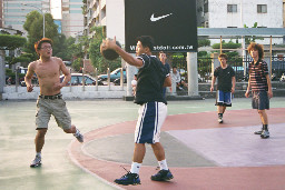 假日籃球場夏天的籃球場(台中體育場)台灣體育運動大學運動攝影