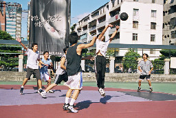 假日籃球場夏天的籃球場(台中體育場)台灣體育運動大學運動攝影