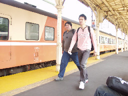 月台交談的旅客2005台中火車站台灣鐵路旅遊攝影