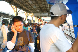 月台旅客2004年台中火車站台灣鐵路旅遊攝影