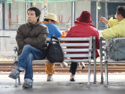 月台旅客特寫2008台中火車站台灣鐵路旅遊攝影