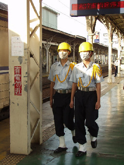 嶺東中學高中儀隊表演台中火車站台灣鐵路旅遊攝影