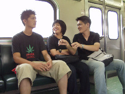 交談的旅客2002電車-區間車台灣鐵路旅遊攝影