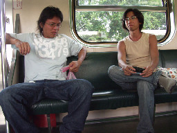 交談的旅客2006電車-區間車台灣鐵路旅遊攝影