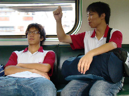 交談的旅客2007電車-區間車台灣鐵路旅遊攝影