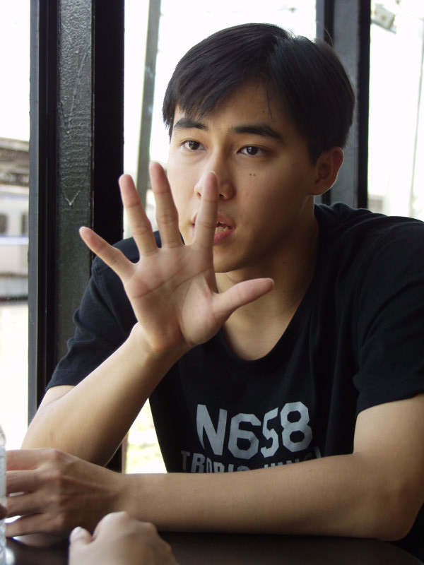 友情對話2002-09-15咖啡廳攝影拍照2000年至2003年橘園經營時期台中20號倉庫藝術特區藝術村