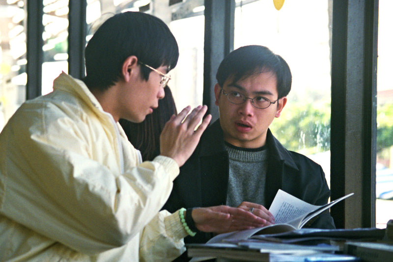 台中20號倉庫藝術村2000年至2003年橘園經營時期咖啡廳人物速寫車站建築研究