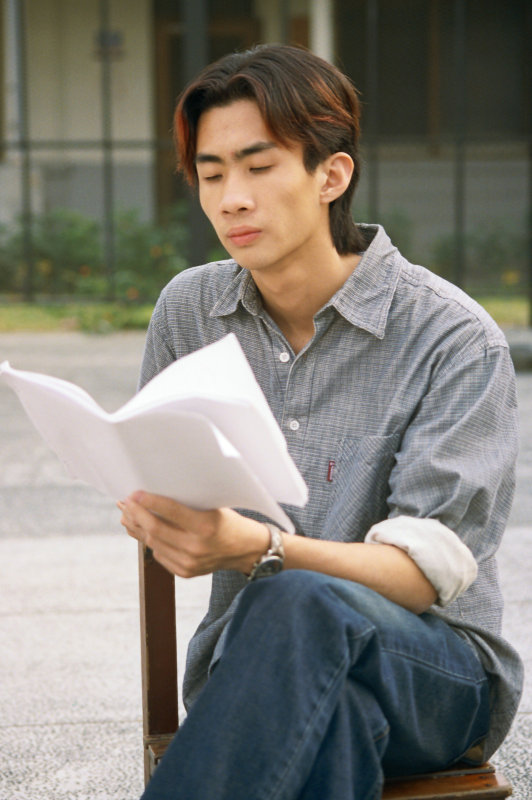 台中20號倉庫藝術村2000年至2003年橘園經營時期戶外活動成功大學話劇社-阿吉與阿杰