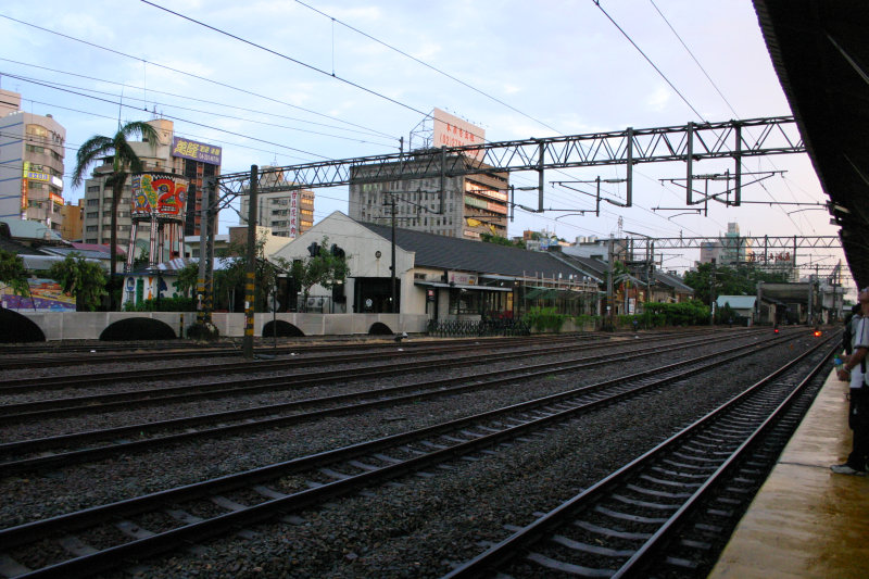 台中20號倉庫藝術村2003年至2006年加崙工作室(大開劇團)時期倉庫建築外觀