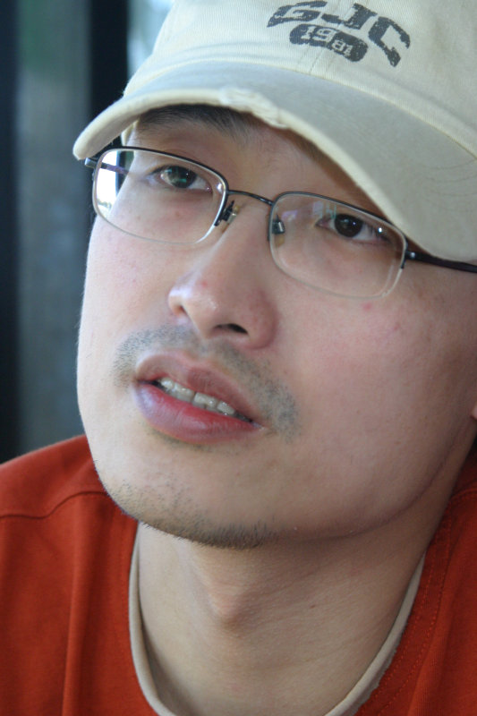台中20號倉庫藝術村2003年至2006年加崙工作室(大開劇團)時期咖啡廳人物速寫對話人物2006-11-15