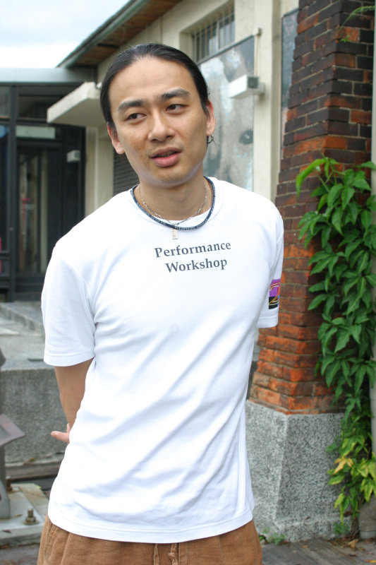 台中20號倉庫藝術村2003年至2006年加崙工作室(大開劇團)時期實驗劇場外表坊時驗團李建常