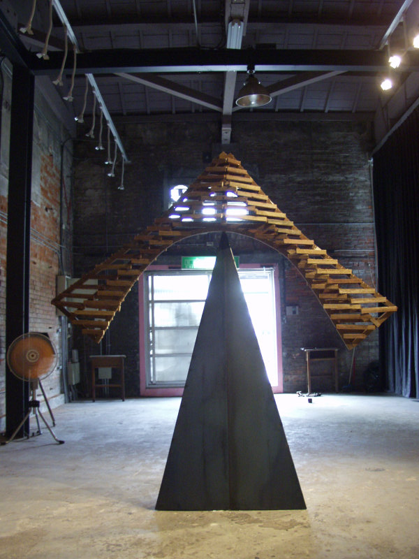 台中20號倉庫藝術村2003年至2006年加崙工作室(大開劇團)時期展覽活動王振瑋裝置藝術展2003-11-23