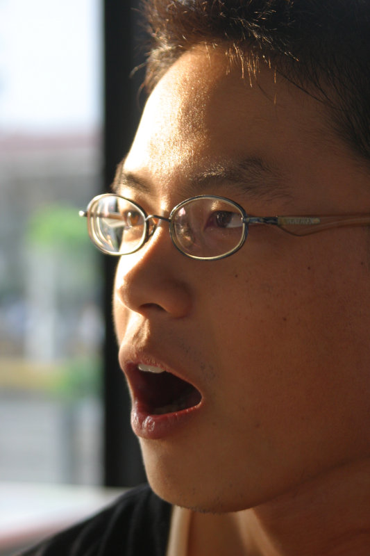 台中20號倉庫藝術村2006-2009年橘園經營時期咖啡館藝廊對話人物系列攝影邀請倉庫義工20061001