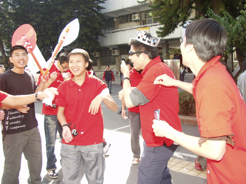 校園趣聞台中一中園遊會2005-01-01