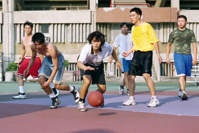 運動攝影夏天的籃球場(台中體育場)夏天籃球場系列-1