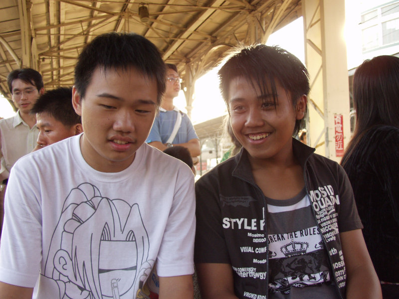 鐵道人文台中火車站月台景物篇大腳拍照邀請20060924