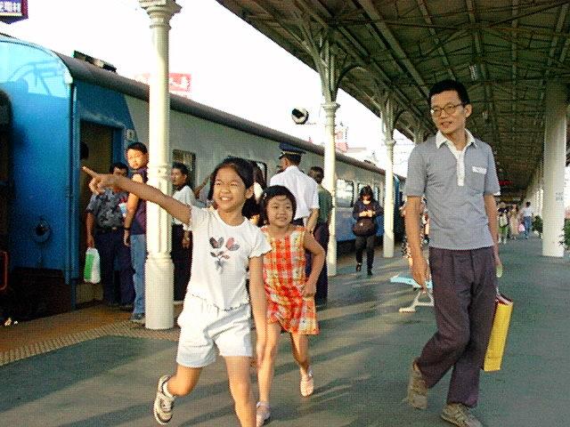 鐵道人文手機拍台中火車站-太安新站