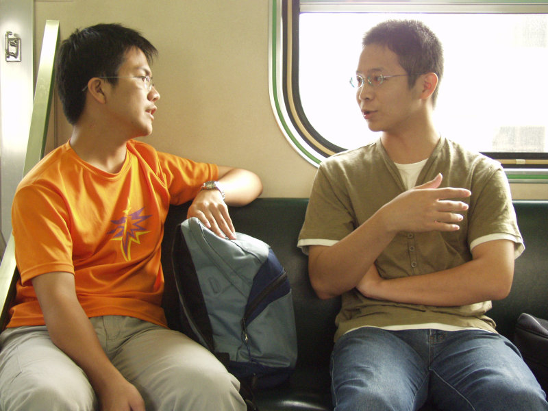 鐵道人文電車-區間車對話的旅客交談的旅客2004-12-06(2)