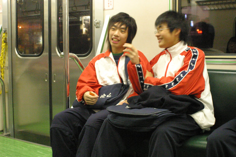 鐵道人文電車-區間車對話的旅客后綜高中20061226