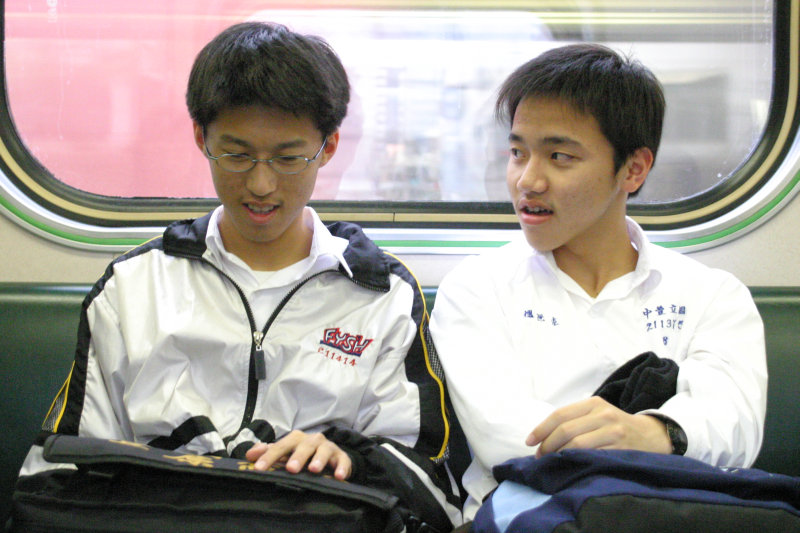 鐵道人文電車-區間車對話的旅客豐原高中2005-03-18