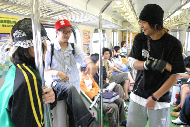 鐵道人文電車-區間車電車街舞表演