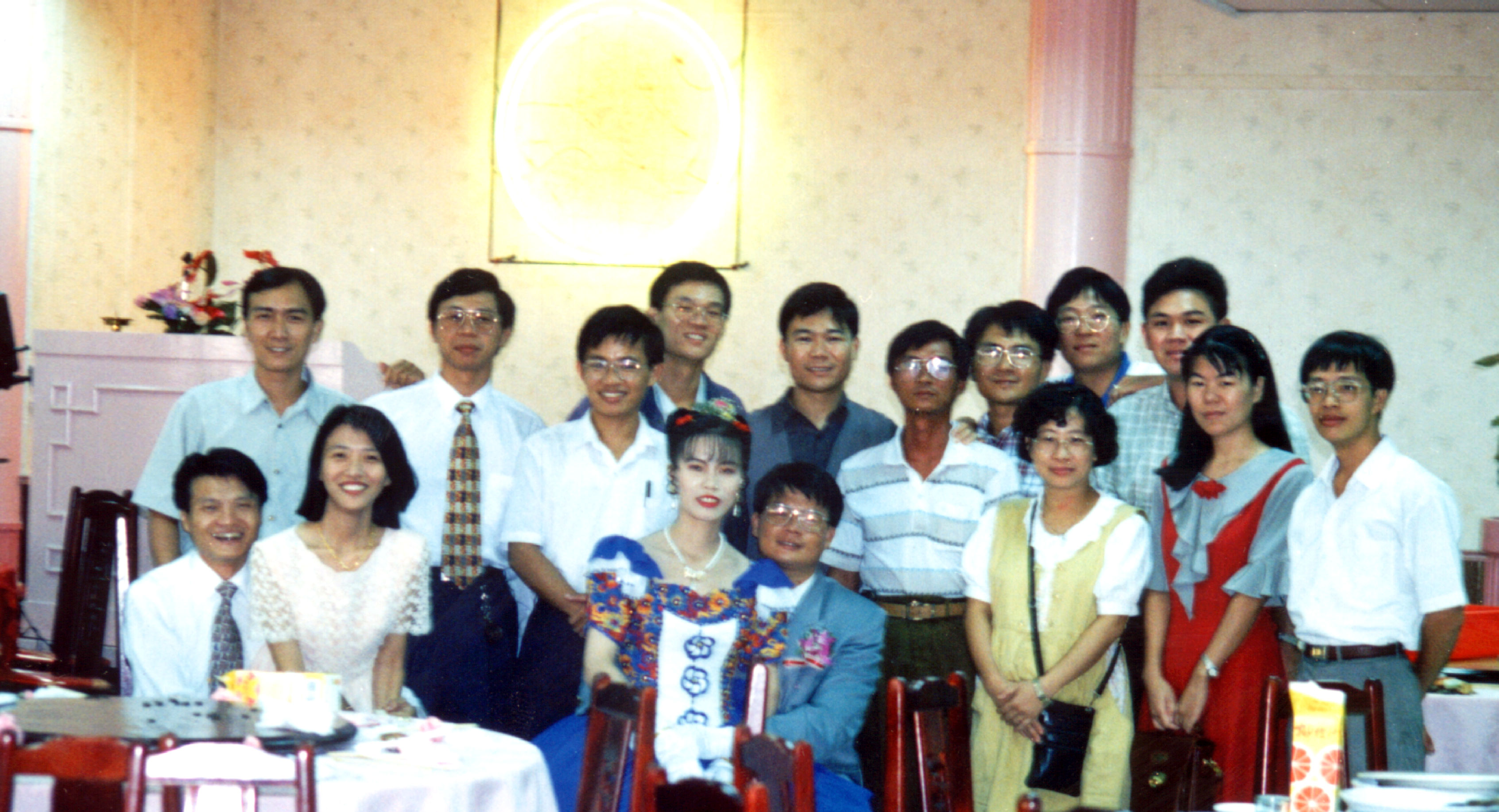 網路同學會90年代老照片數位化