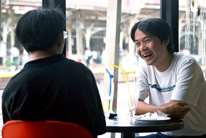 台中20號倉庫藝術特區藝術村2000年至2003年橘園經營時期咖啡廳攝影拍照聊天表情系列傳統相機-4攝影照片8