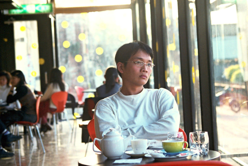 台中20號倉庫藝術特區藝術村2000年至2003年橘園經營時期咖啡廳攝影拍照聊天表情表情系列(2000-2001年)攝影照片18