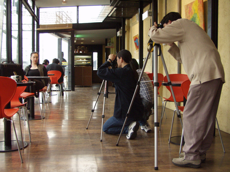 台中20號倉庫藝術特區藝術村2000年至2003年橘園經營時期白天的咖啡廳景緻攝影照片17
