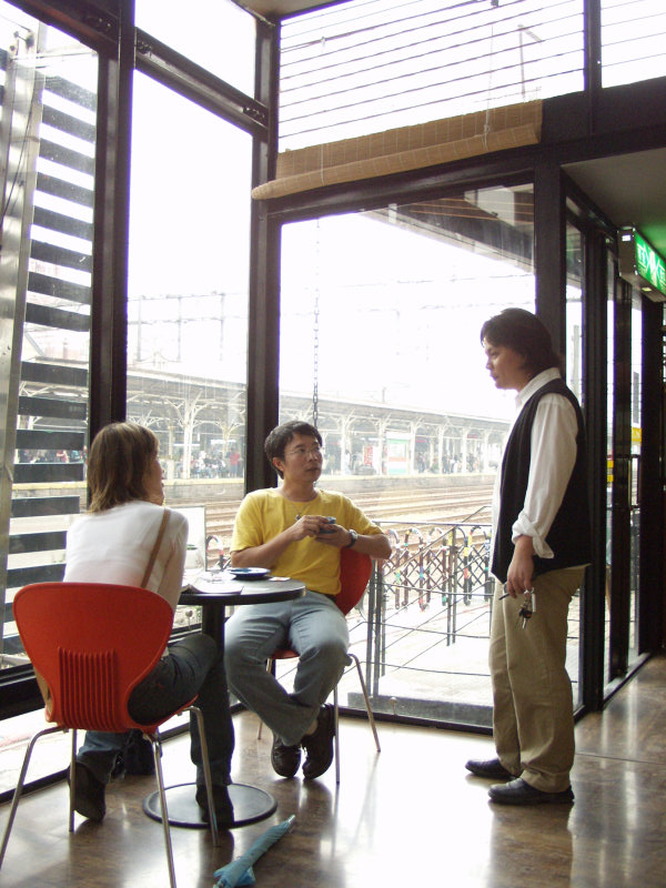 台中20號倉庫藝術特區藝術村2000年至2003年橘園經營時期白天的咖啡廳景緻攝影照片31