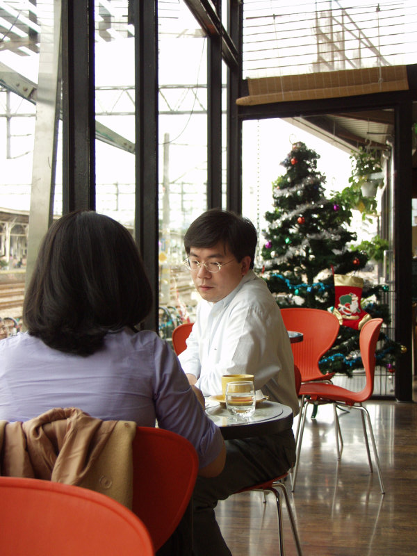 台中20號倉庫藝術特區藝術村2000年至2003年橘園經營時期白天的咖啡廳景緻攝影照片81