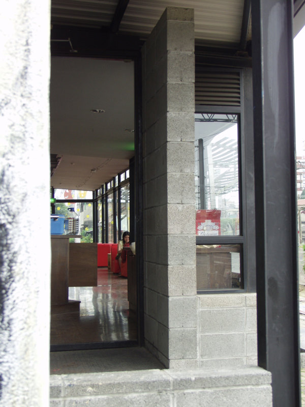 台中20號倉庫藝術特區藝術村2003年至2006年加崙工作室(大開劇團)時期白天的咖啡廳景緻攝影照片132