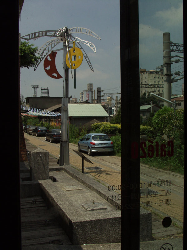 台中20號倉庫藝術特區藝術村2003年至2006年加崙工作室(大開劇團)時期白天的咖啡廳景緻攝影照片153