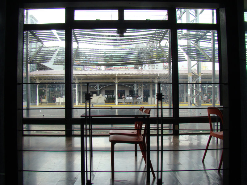台中20號倉庫藝術特區藝術村2006-2009年橘園經營時期白天的咖啡館藝廊攝影照片6