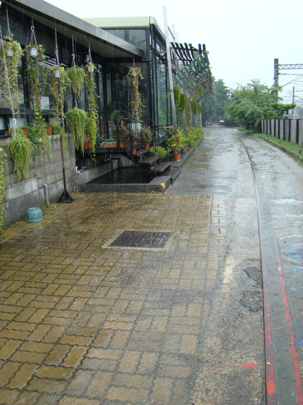 台中20號倉庫藝術特區藝術村2006-2009年橘園經營時期雨景2007-09-09攝影照片2