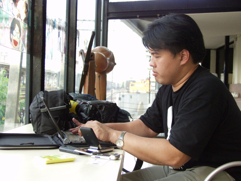 台中20號倉庫藝術特區藝術村2006年5月至8月文建會接管時期咖啡館人物篇不區分日期攝影照片5