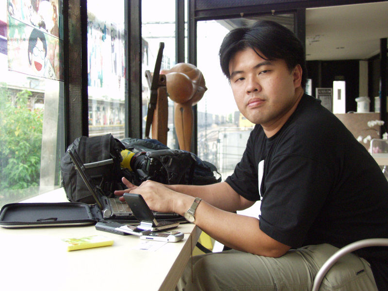 台中20號倉庫藝術特區藝術村2006年5月至8月文建會接管時期咖啡館人物篇不區分日期攝影照片6