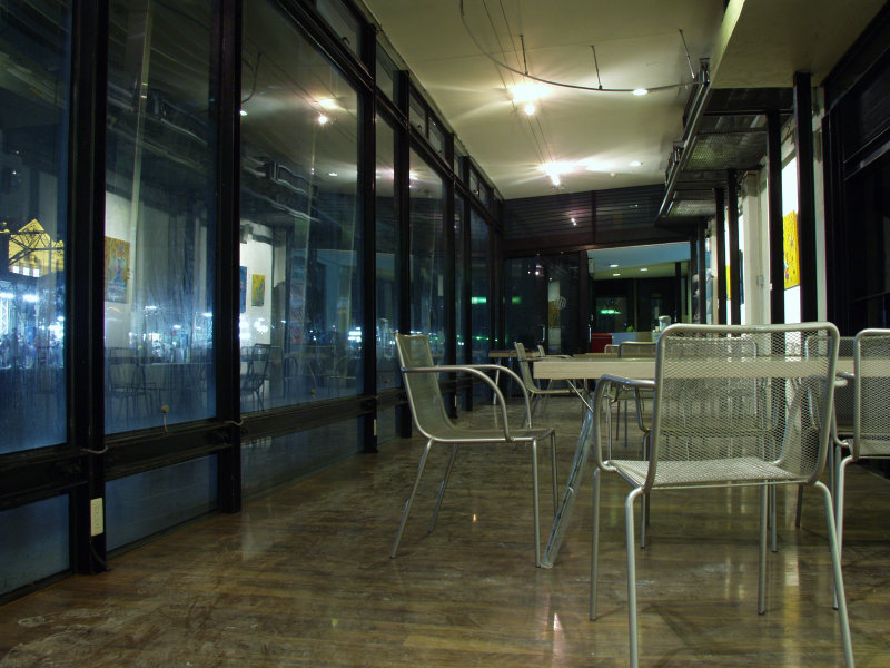 台中20號倉庫藝術特區藝術村2006年5月至8月文建會接管時期咖啡館夜景攝影照片4