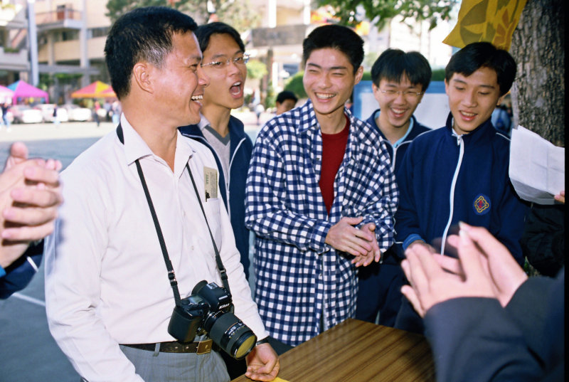 校園博覽會台中二中校慶(1999)政治研究社攝影照片8