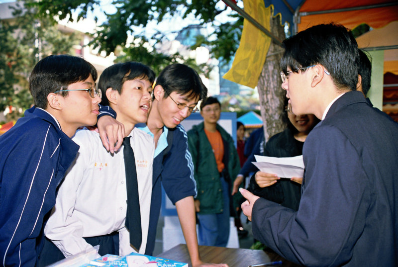 校園博覽會台中二中校慶(1999)政治研究社攝影照片21