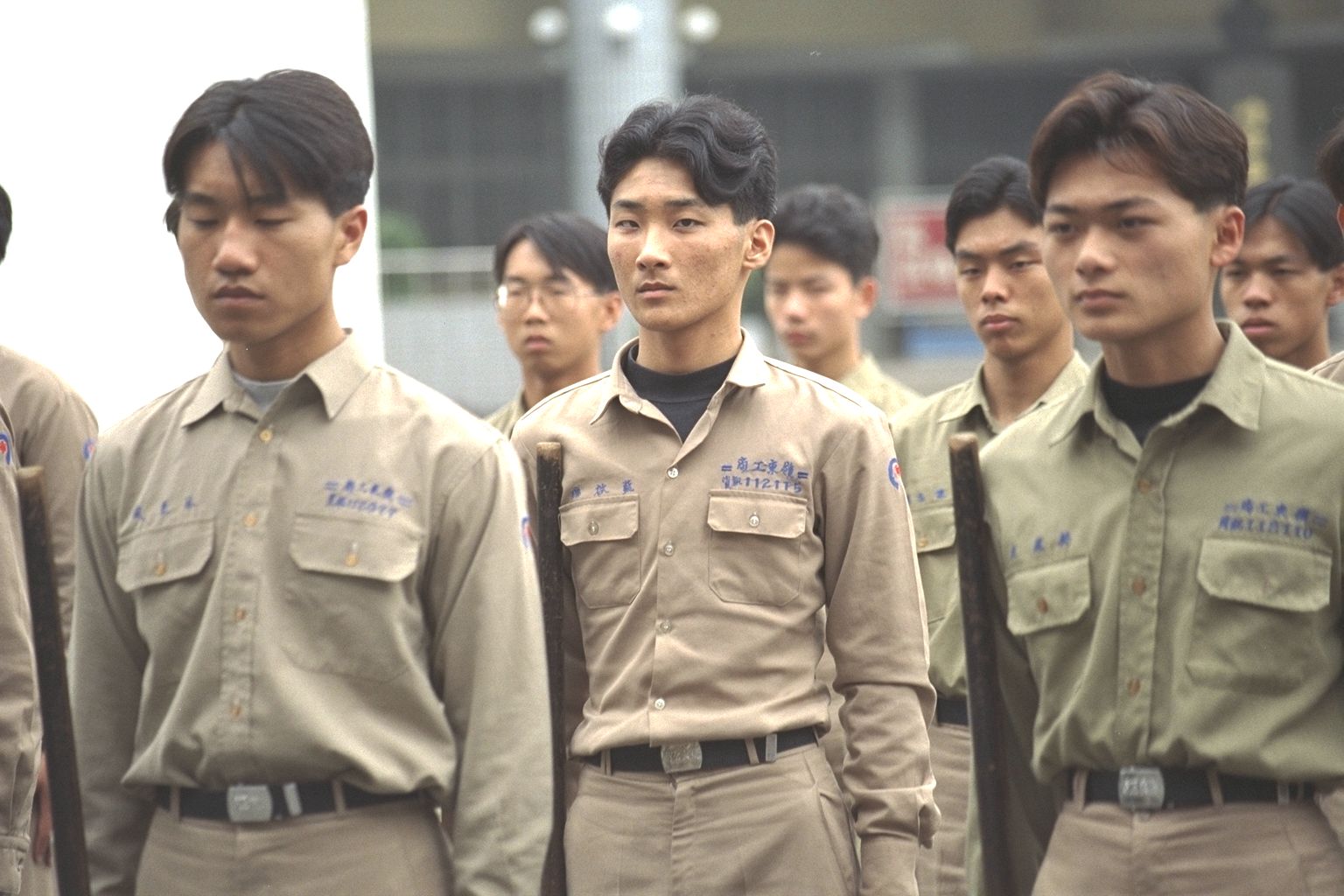 嶺東中學校園老照片資訊科同學們的軍訓課