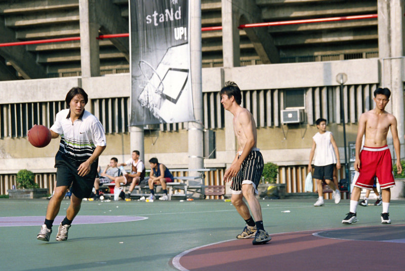 台灣體育運動大學運動攝影夏天的籃球場(台中體育場)夏天籃球場系列-1攝影照片15