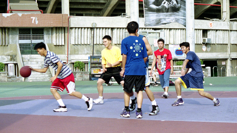 台灣體育運動大學運動攝影夏天的籃球場(台中體育場)夏天籃球場系列-3攝影照片20