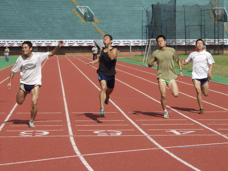 台灣體育運動大學運動攝影大豐裝訂田徑隊訓練20030601攝影照片18