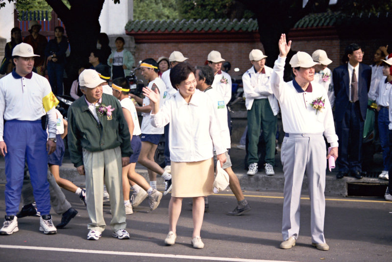 台灣體育運動大學運動攝影舒跑盃路跑(1999台中體育場)攝影照片3
