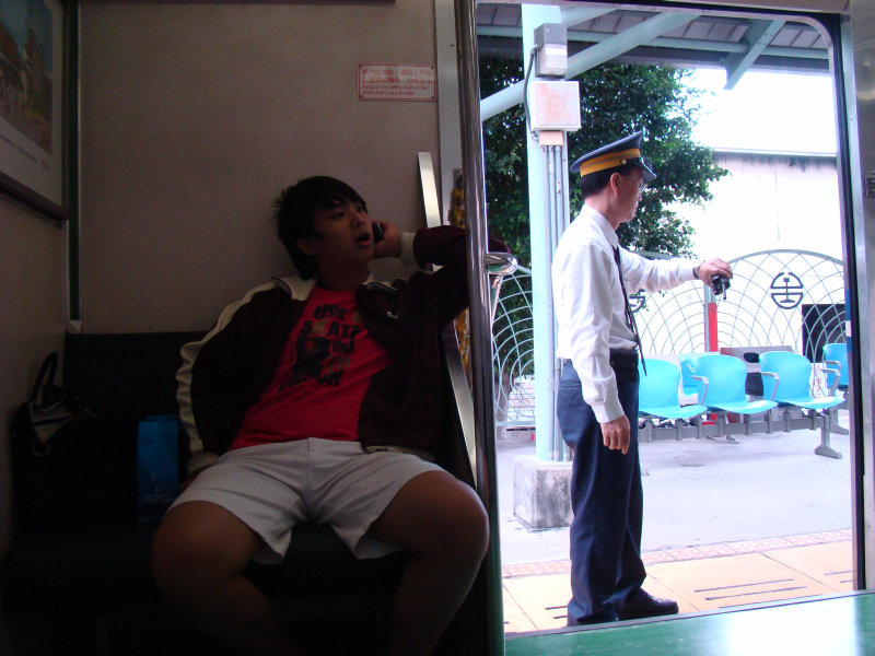 台灣鐵路旅遊攝影700型阿福電車旅客攝影照片103